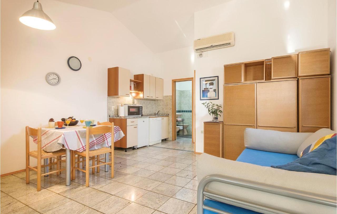 Lovely Apartment In Fazana With House Sea View 외부 사진