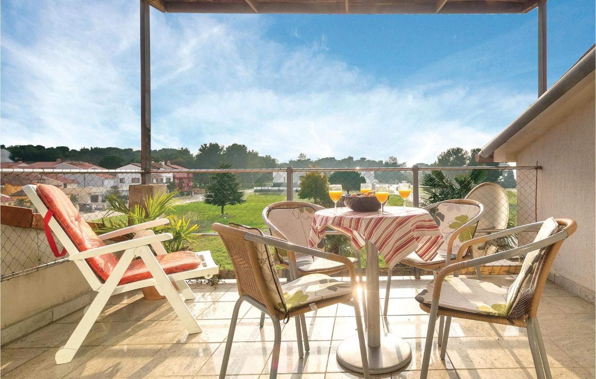 Lovely Apartment In Fazana With House Sea View 외부 사진