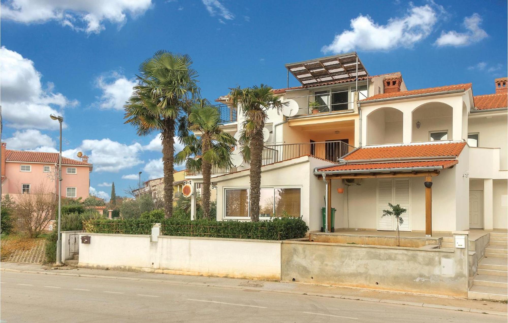 Lovely Apartment In Fazana With House Sea View 외부 사진